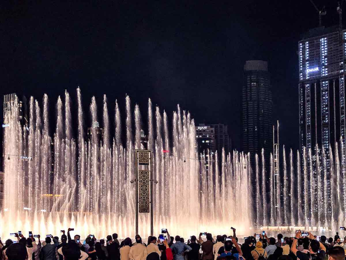 Dubai Fountain show Timings and best viewpoints CosmopoliClan